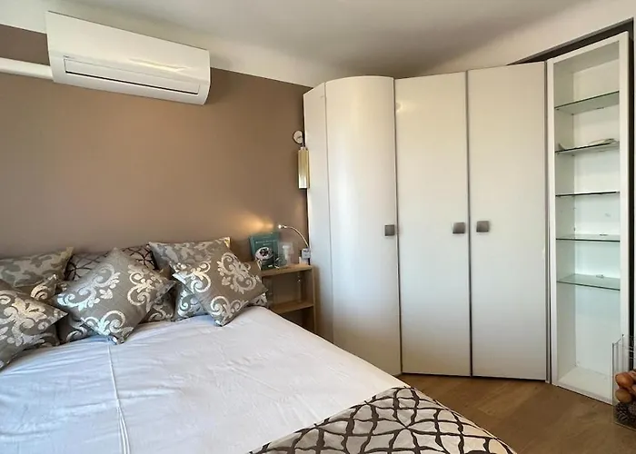 Beautiful Renovated Luxury Terrace Parking شقة