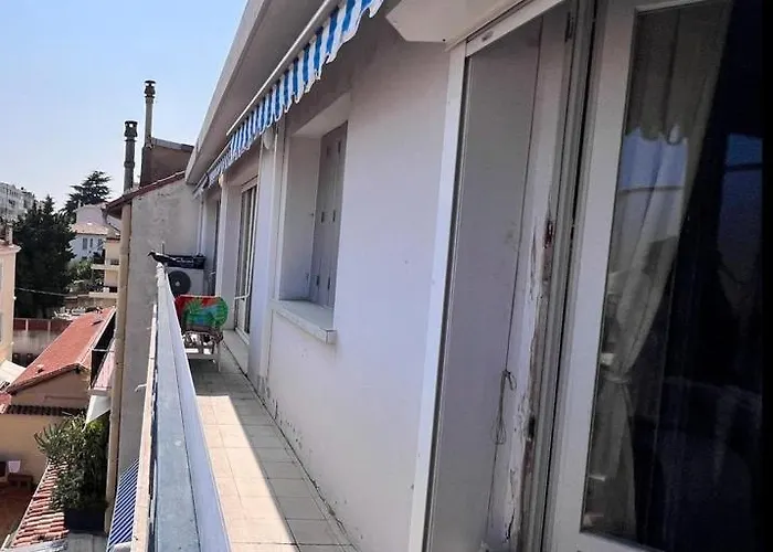 Beautiful Renovated Luxury Terrace Parking شقة